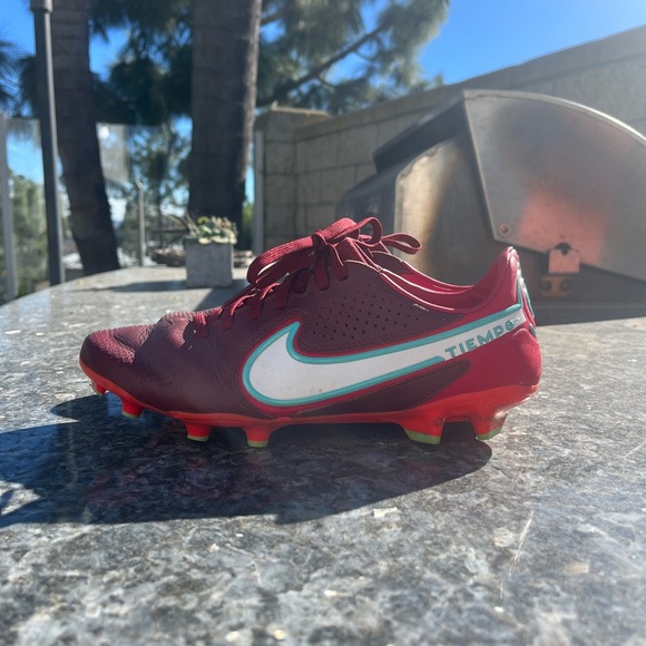 Nike Legend 9 Academy AG 'Red Blue' Soccer Cleats - Picture 2 of 7